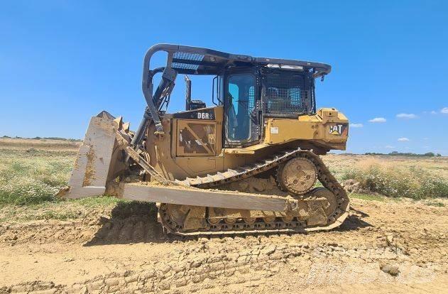CAT D 6 R Pásové dozéry