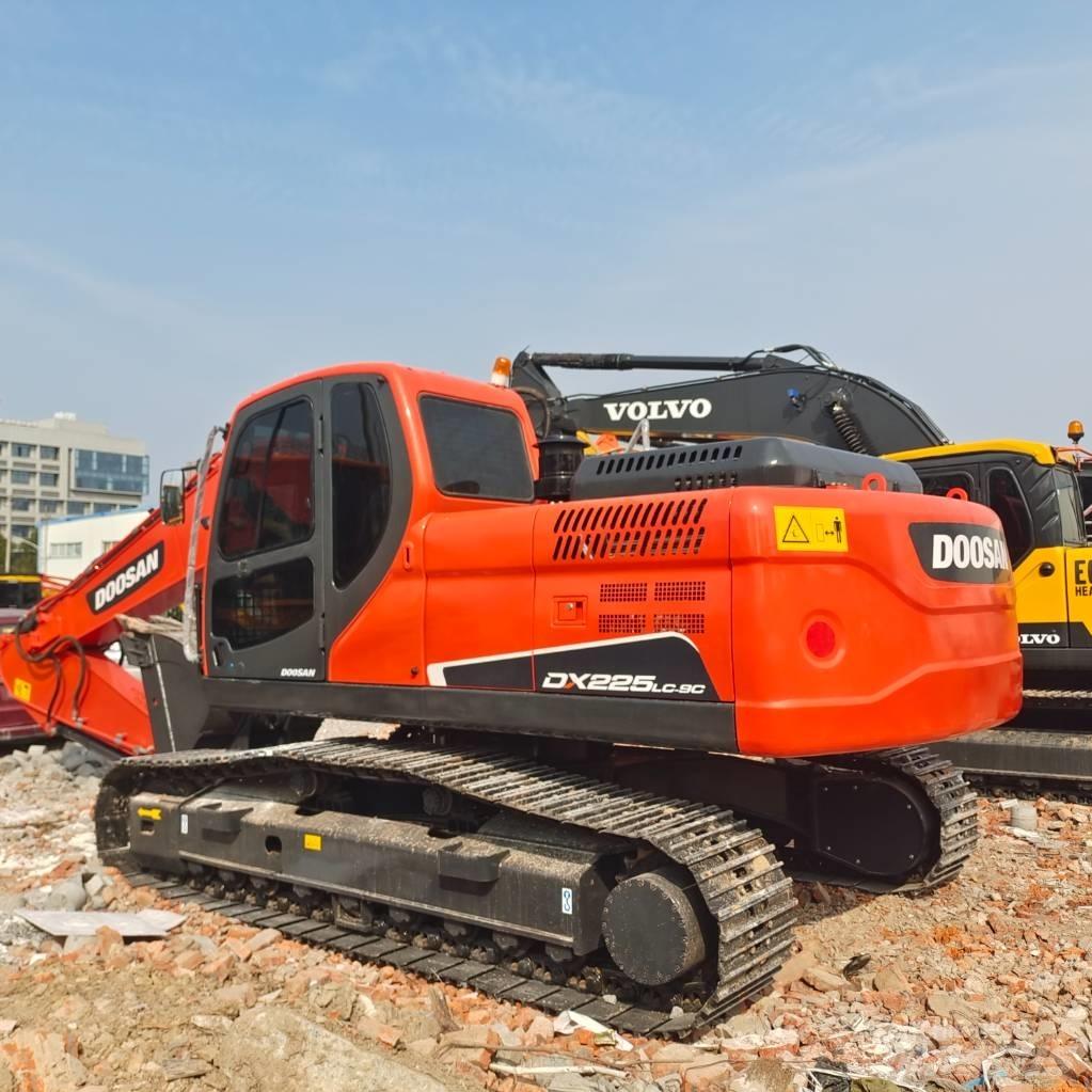 Doosan DX225LC-9C Pásové rýpadlá
