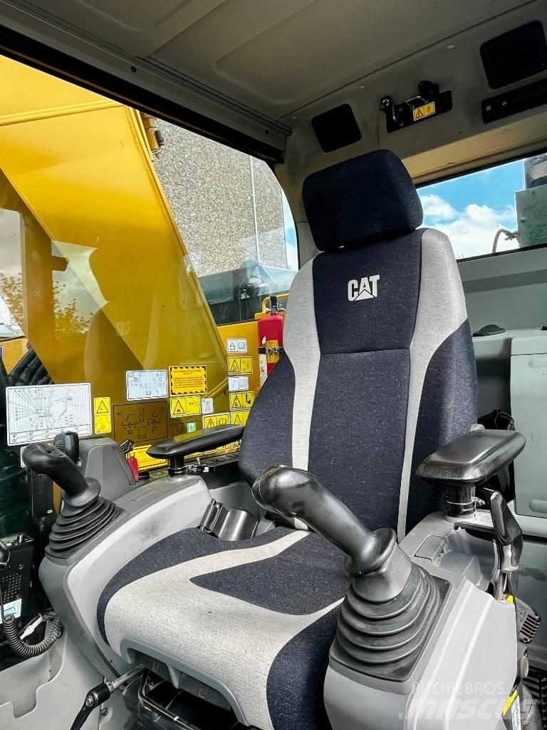 CAT 325 Pásové rýpadlá