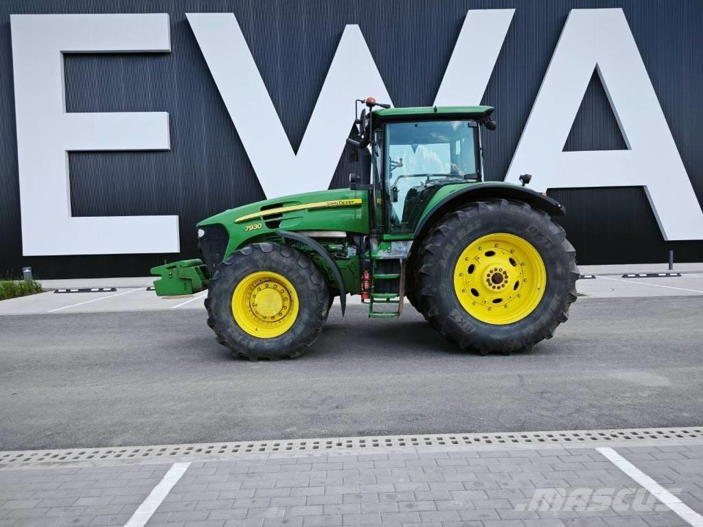 John Deere 7930 Traktory