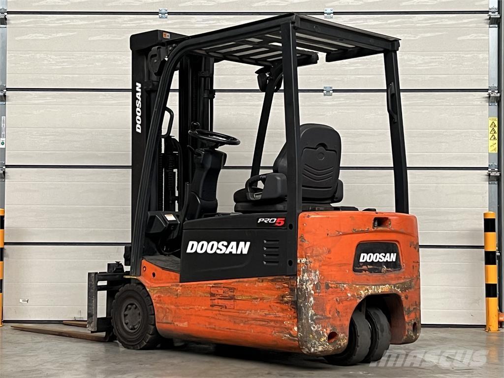 Doosan B18T-5 Akumulátorové vozíky