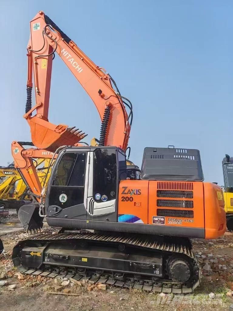 Hitachi 200-3 Pásové rýpadlá