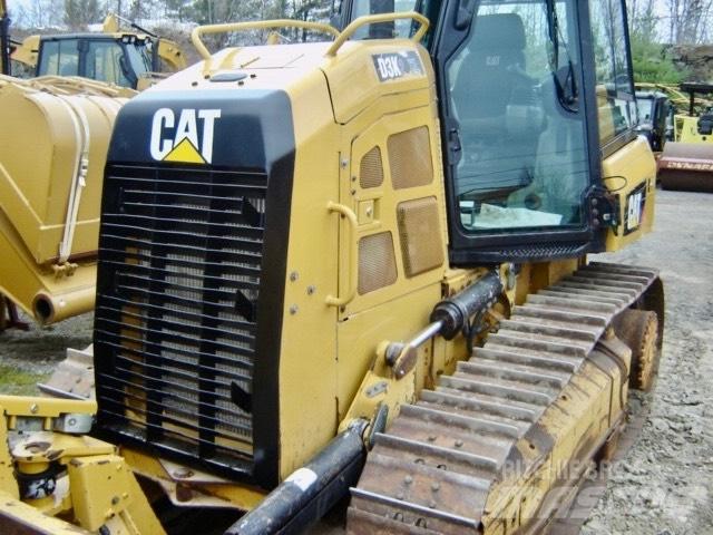 CAT D 3 K 2 XL Pásové dozéry