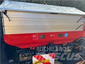 Kverneland CL 1300 Rozmetadlá priemyselných hnojív