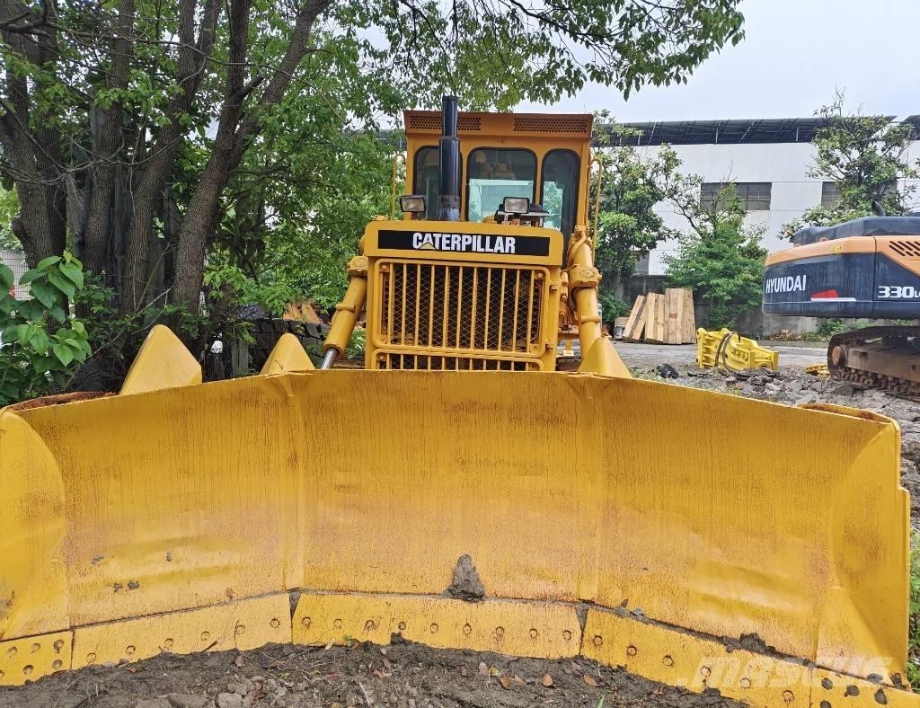 CAT D 7 G Pásové dozéry
