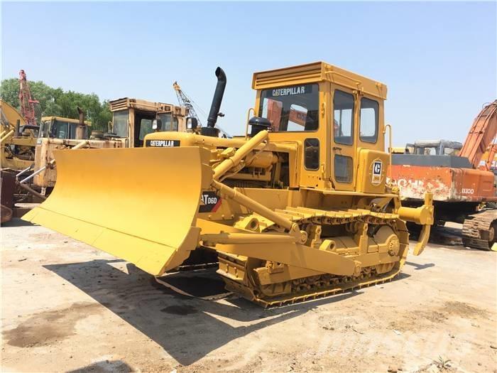 CAT D 6 D Pásové dozéry