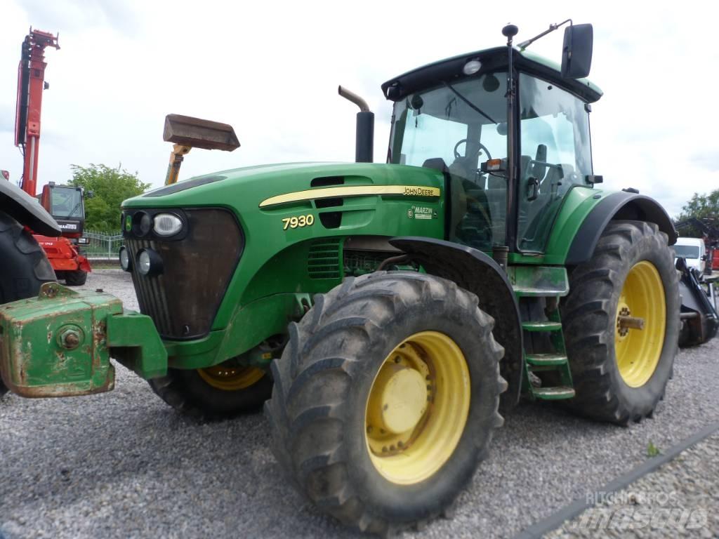 John Deere 7930 Traktory