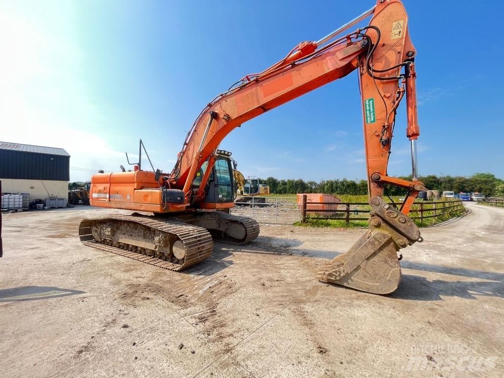 Doosan DX225 Kolesové rýpadlá
