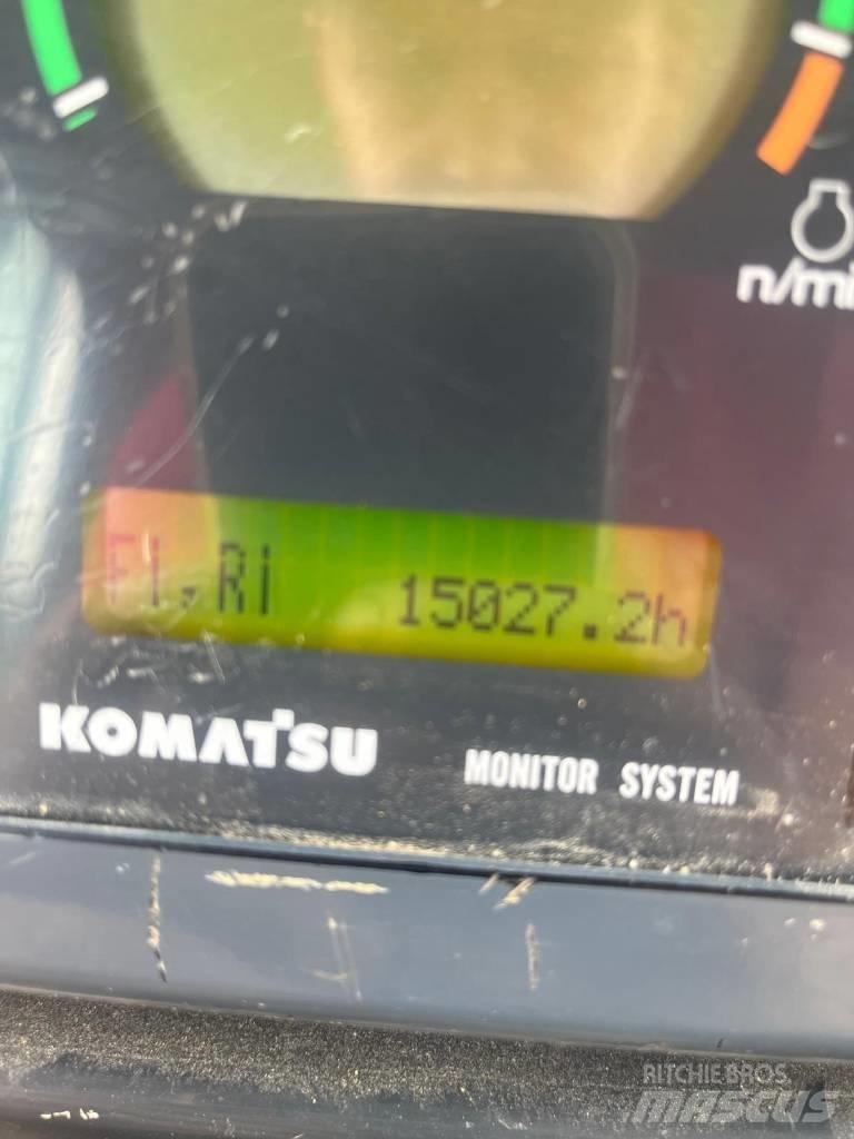 Komatsu D 155 AX-5 Pásové dozéry