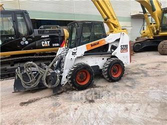 Bobcat S 220 Šmykom riadené nakladače