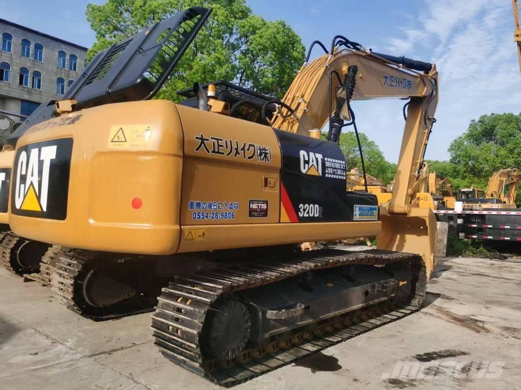 CAT 320d2 Pásové rýpadlá