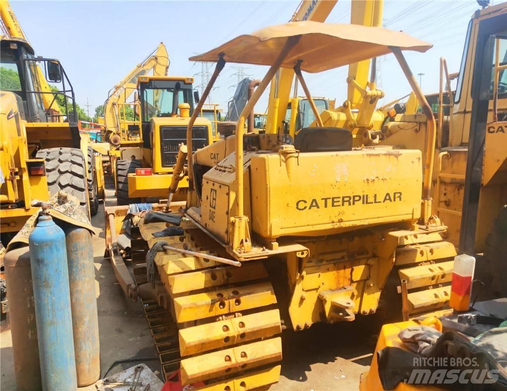 CAT D 4 E Pásové dozéry