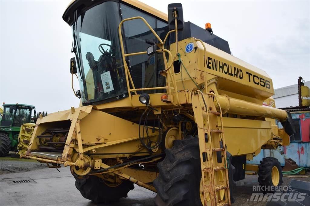 New Holland TC 56 Kombinované zberacie stroje