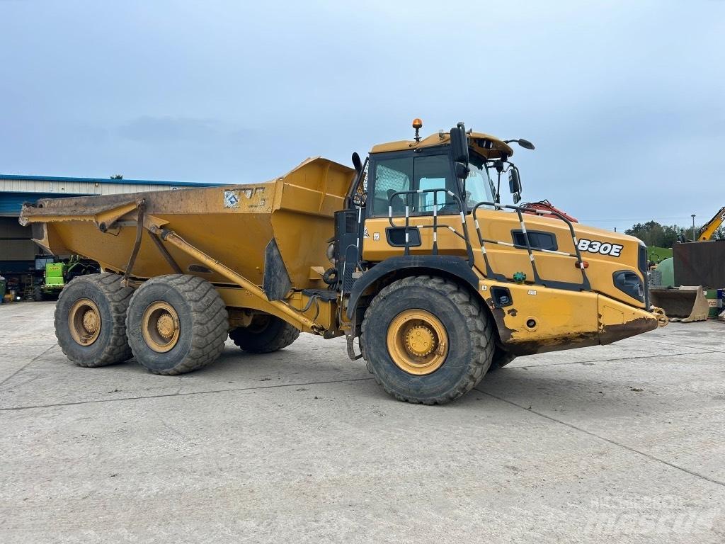 Bell B30E ( Tail Door ) Kĺbové nákladné autá