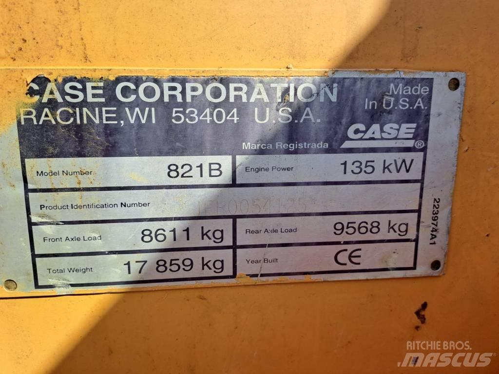 CASE 821 B Kolesové nakladače