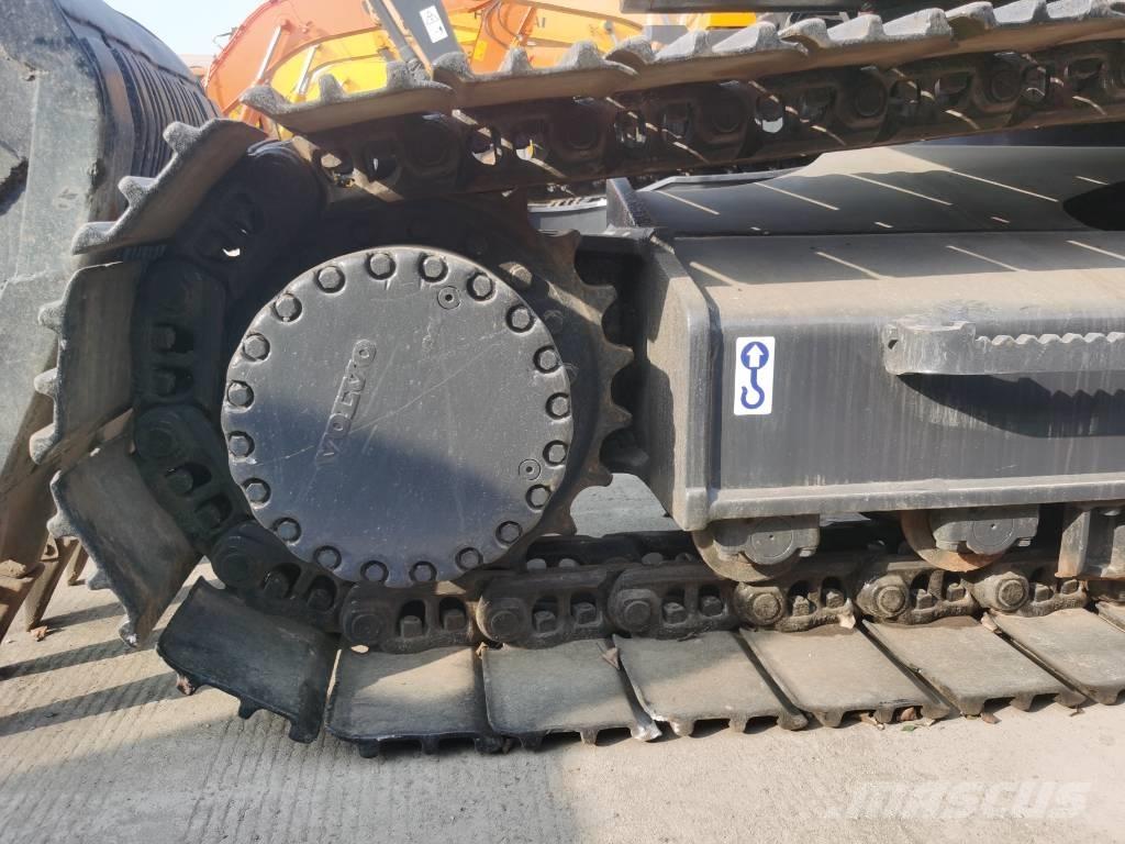Volvo EC 250 D L Pásové rýpadlá