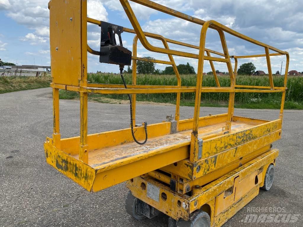Haulotte Compact 8 Nožnicové zdvíhacie plošiny