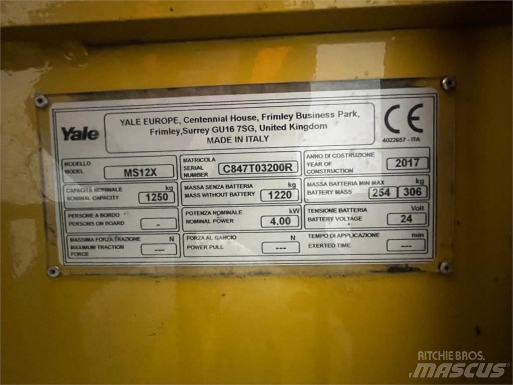 Yale MS12X Ručne vedené vysokozdvižné vozíky