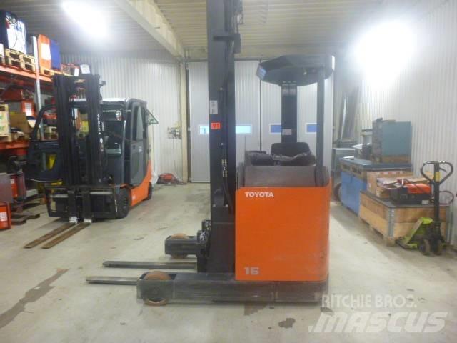Toyota BT RR B2 Retraky