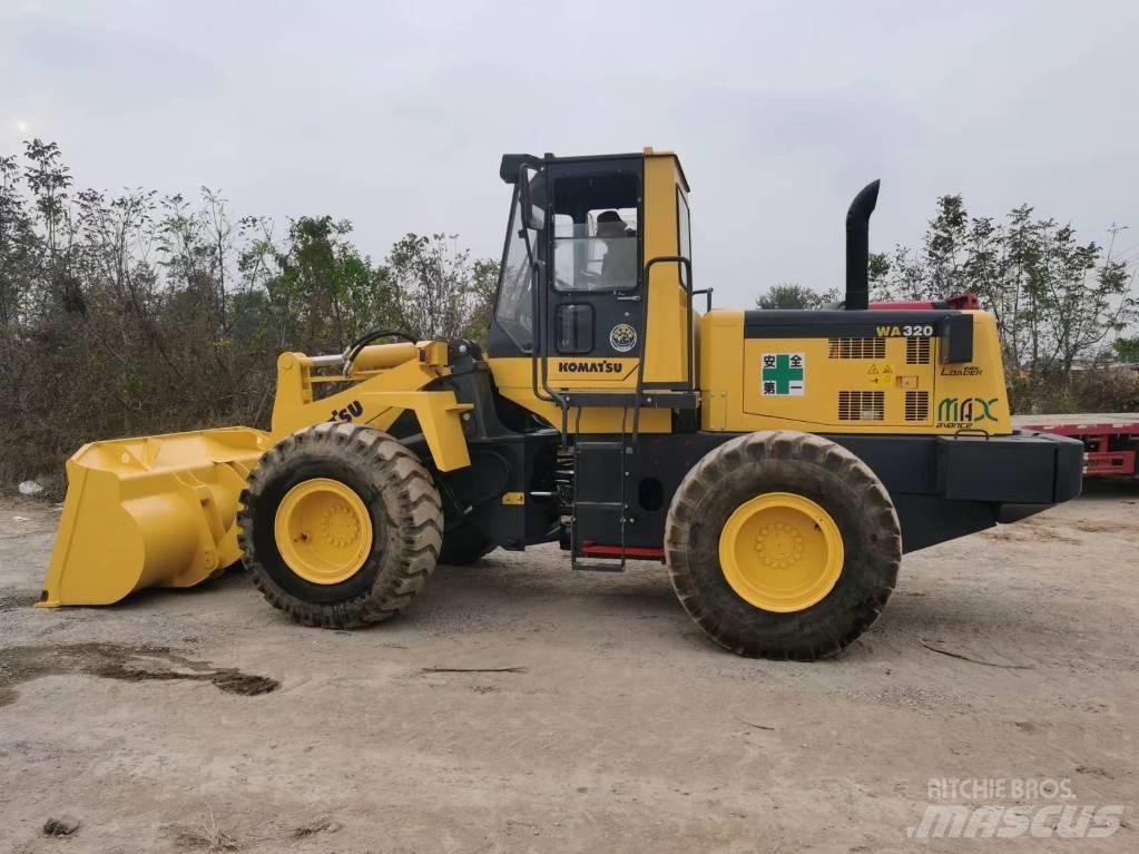 Komatsu WA 320-5 Kolesové nakladače