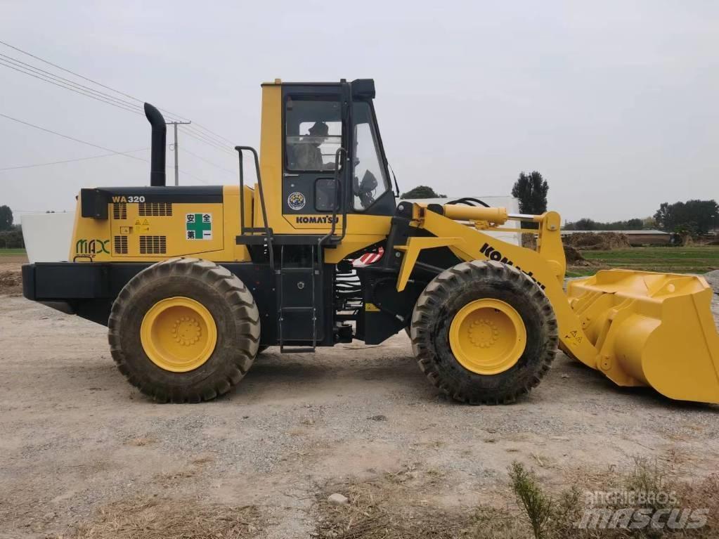 Komatsu WA 320-5 Kolesové nakladače