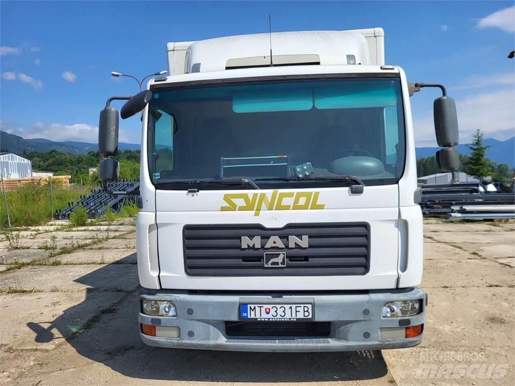 MAN TGL 8.180 Skriňová nadstavba