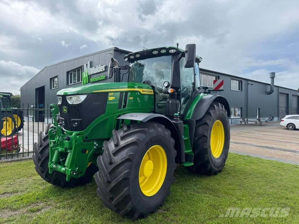 John Deere 6R 250 Traktory