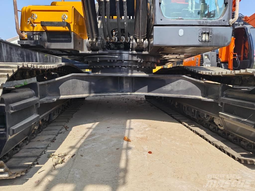 Volvo EC 380 D L Pásové rýpadlá