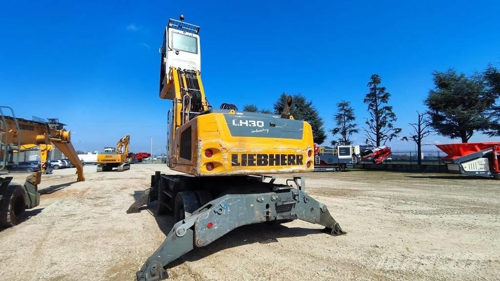 Liebherr LH 30 M Stroje pre manipuláciu s odpadom