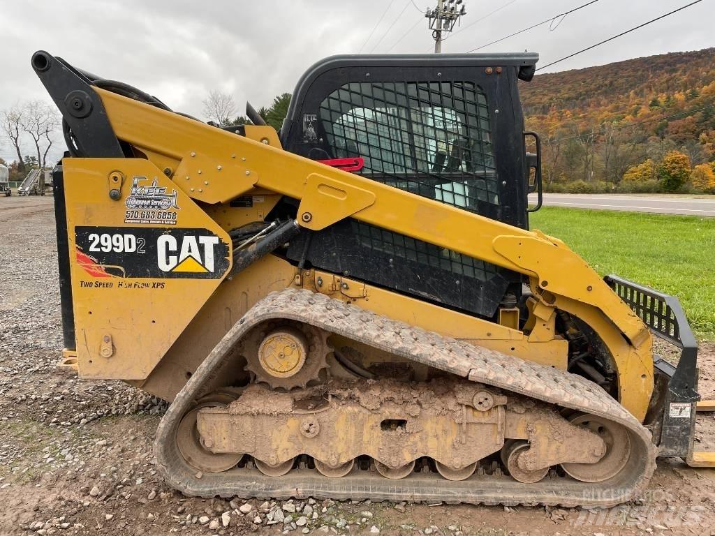 CAT 299 D 2 Šmykom riadené nakladače