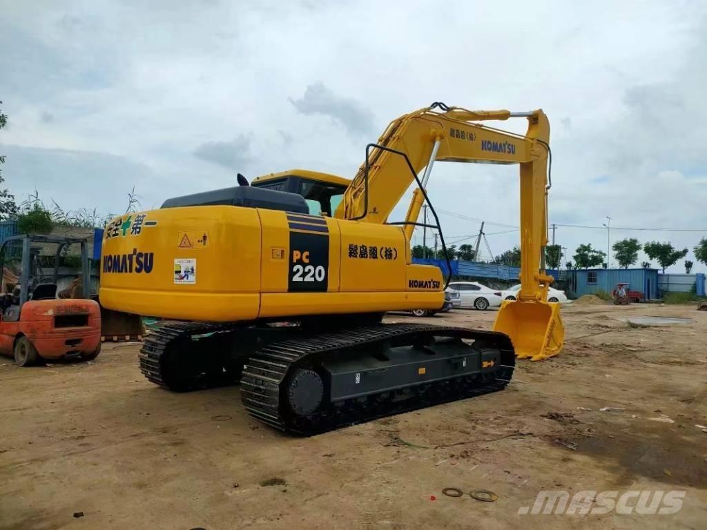 Komatsu PC 220 Pásové rýpadlá
