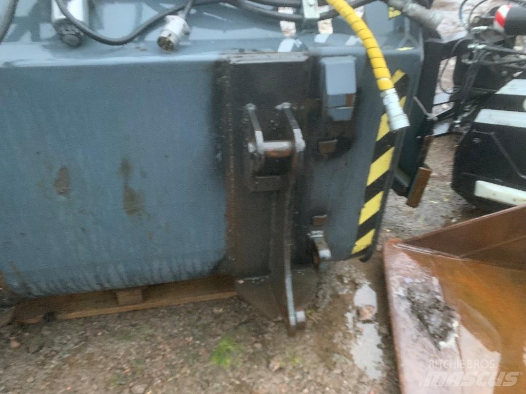 Stark 180 Ďalšie cestné a snežné stroje