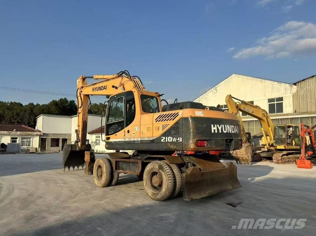 Hyundai 210W-9 Kolesové rýpadlá