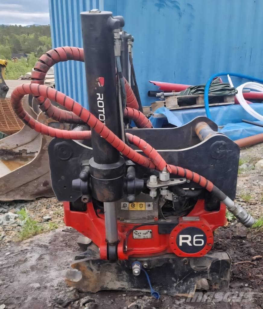 Komatsu PC 210 LC Pásové rýpadlá
