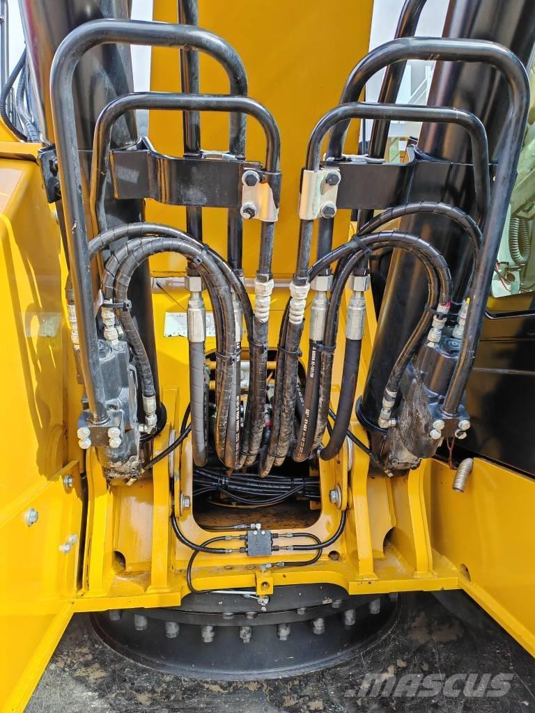 CAT 325 F L Pásové rýpadlá