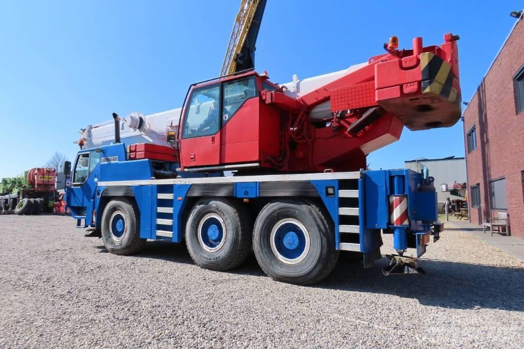 Liebherr LTM 1055-1 Univerzálne terénne žeriavy