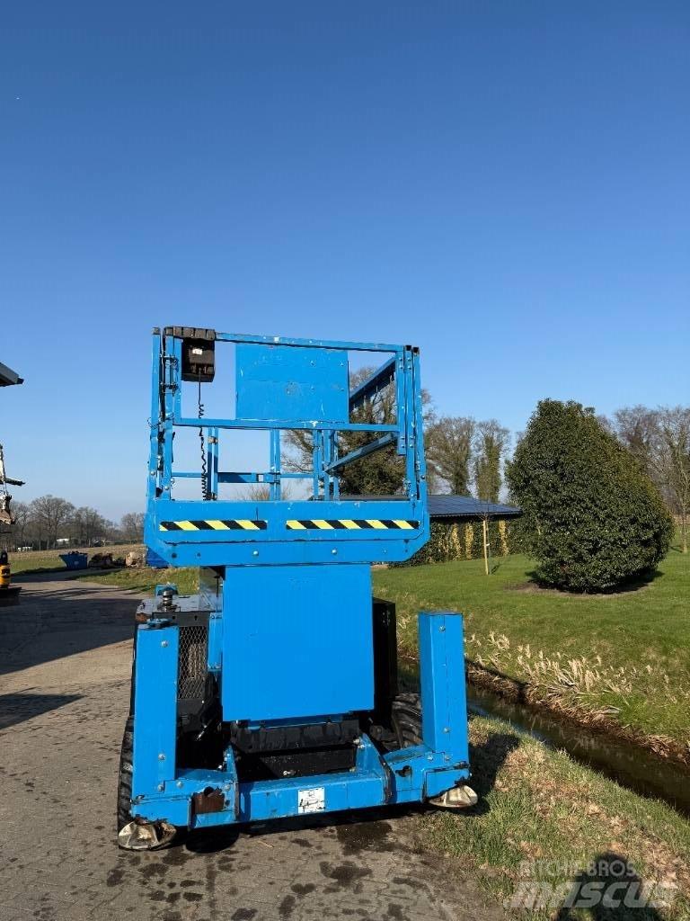 Genie GS 4069 RT Nožnicové zdvíhacie plošiny