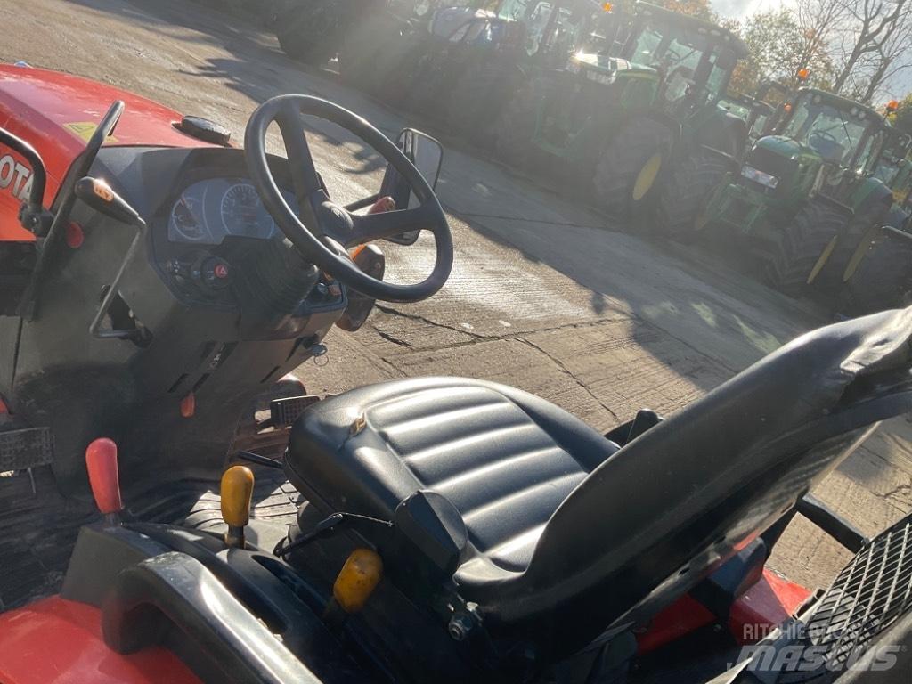 Kubota B 2261 Traktory
