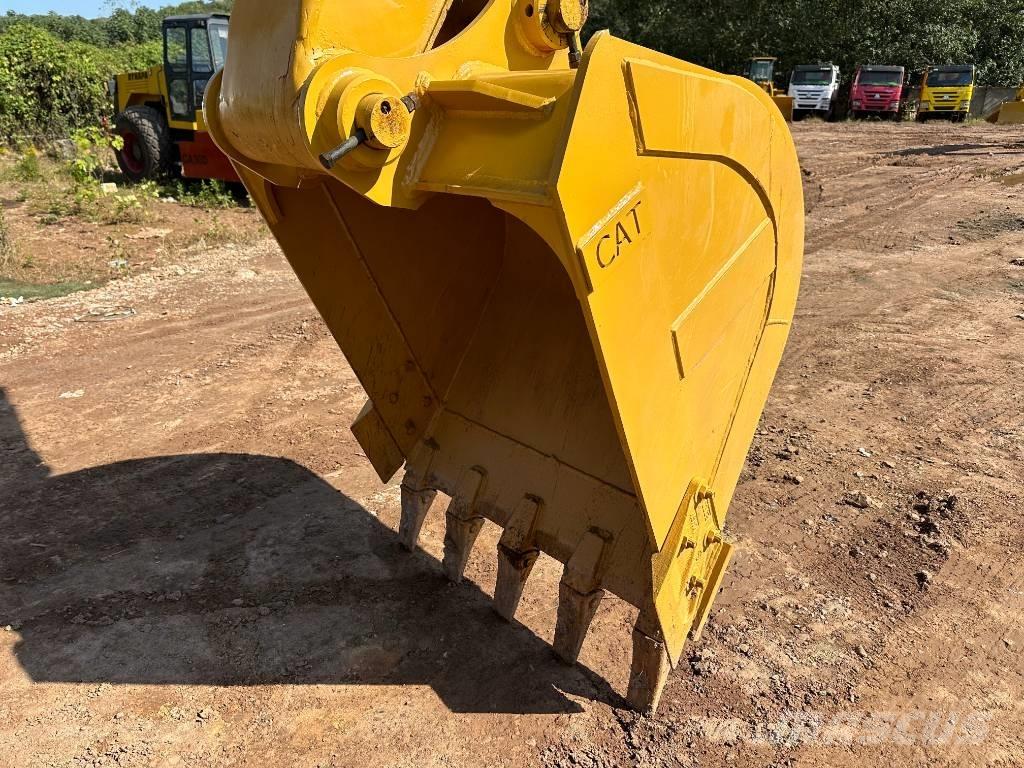 CAT 320CL Pásové rýpadlá