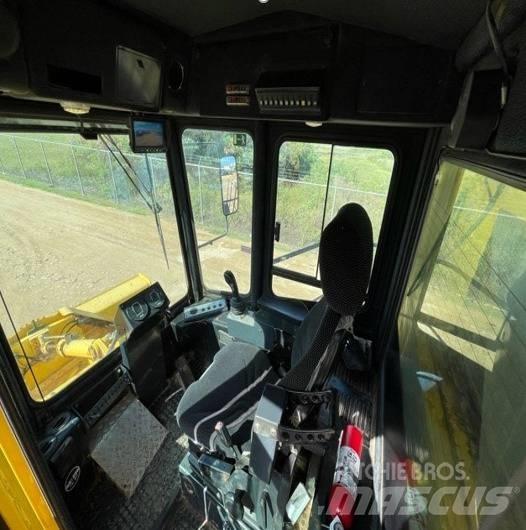 Bomag BC772EB-2 Ťahačové valce