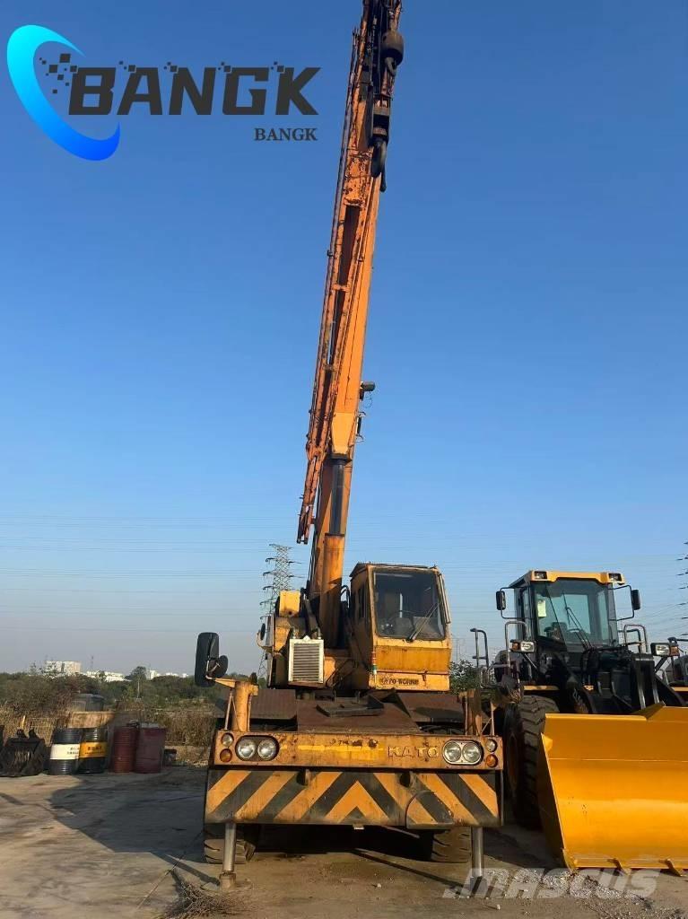 Kato KR 25 H Žeriavy pre ťažký terén