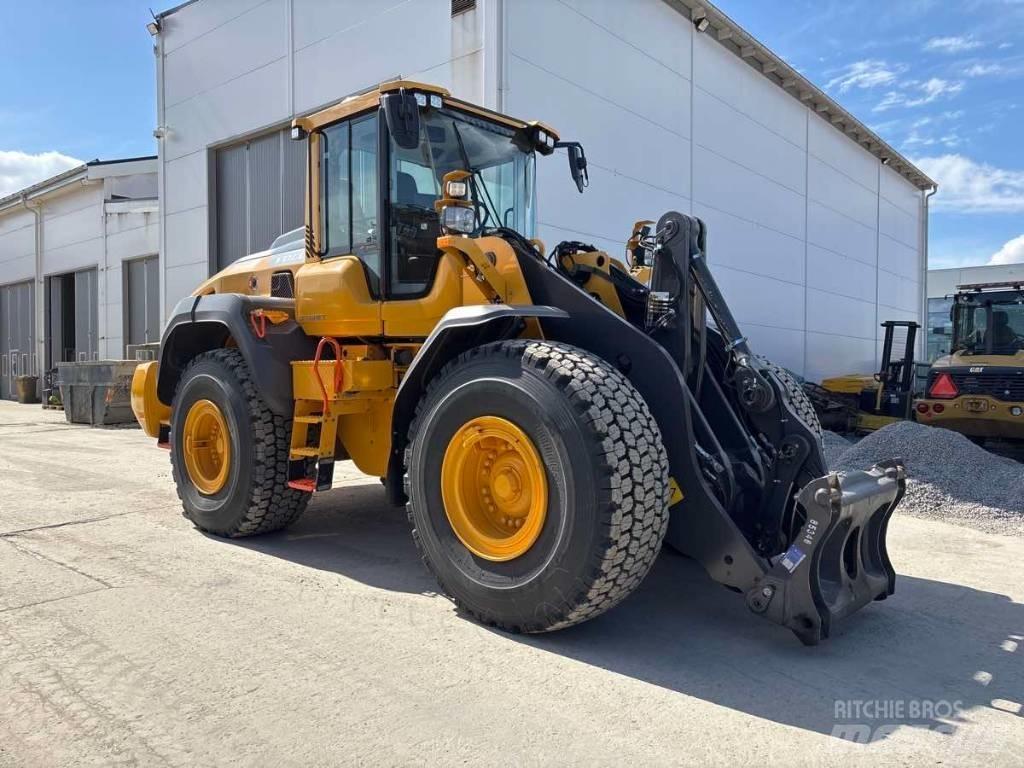 Volvo L110H Kolesové nakladače