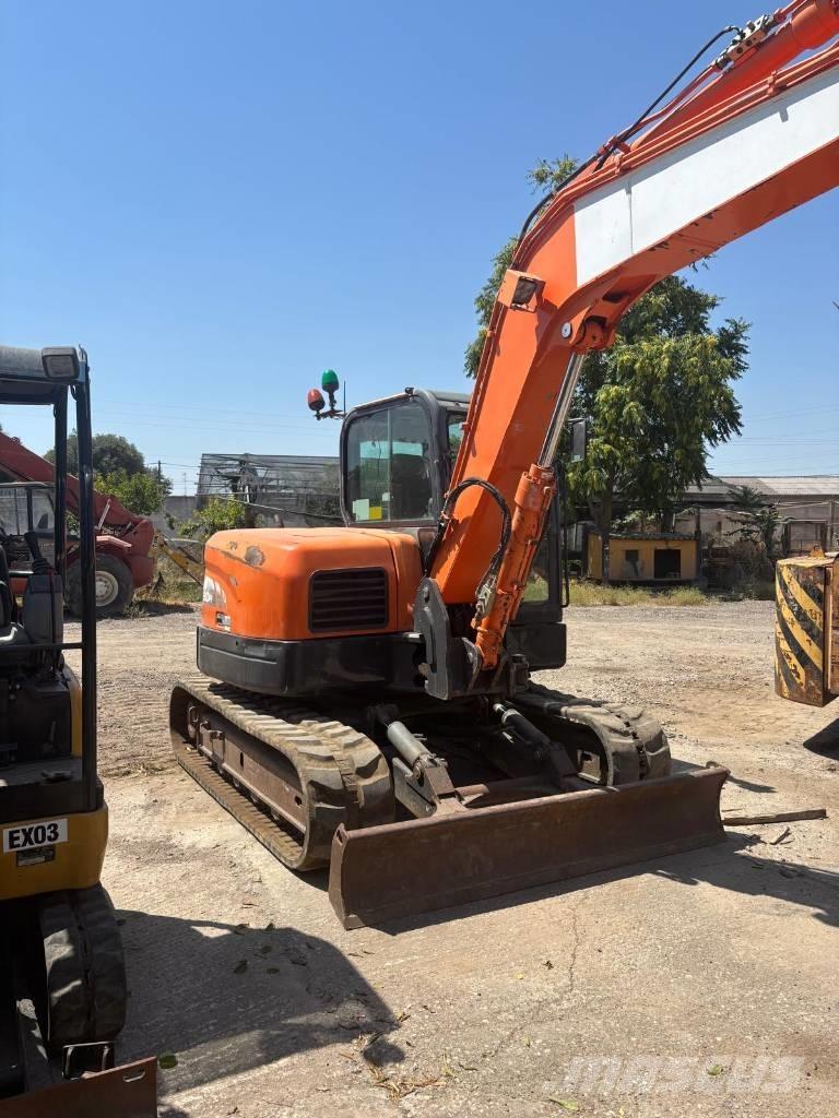 Doosan DX 80 R Midi rýpadlá 7 t - 12 t