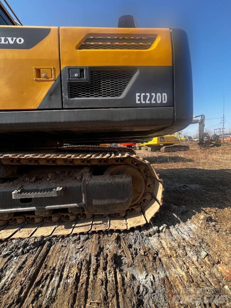 Volvo EC 220 Pásové rýpadlá