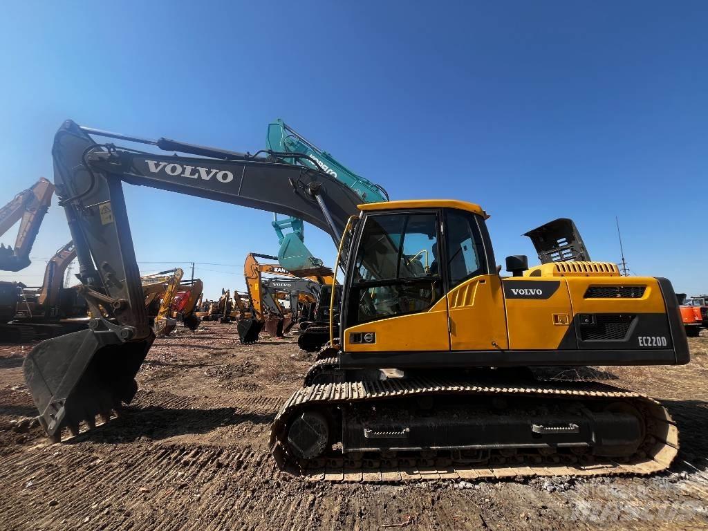 Volvo EC 220 Pásové rýpadlá