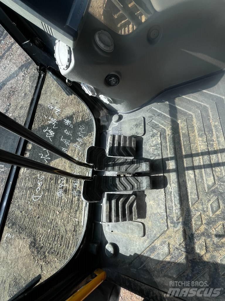 Volvo EC 220 Pásové rýpadlá