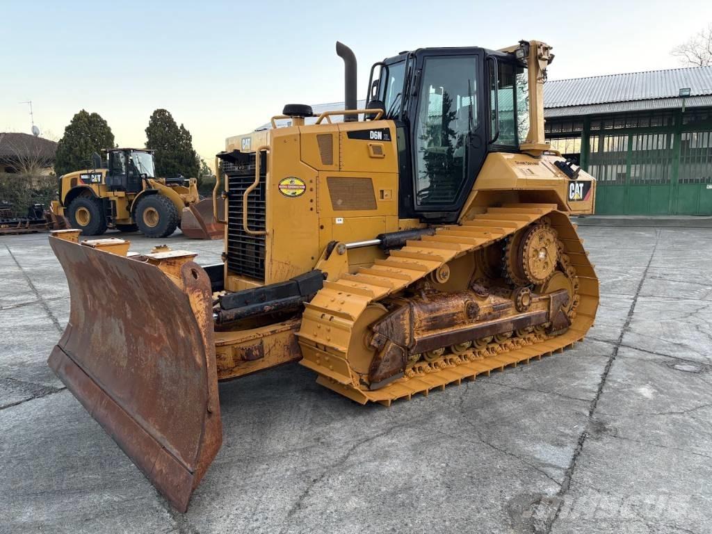 CAT D 6 N XL Pásové dozéry