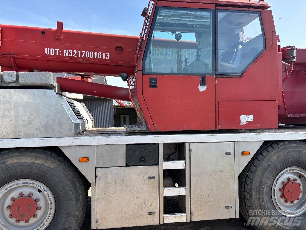 Liebherr LTM 1030 Univerzálne terénne žeriavy