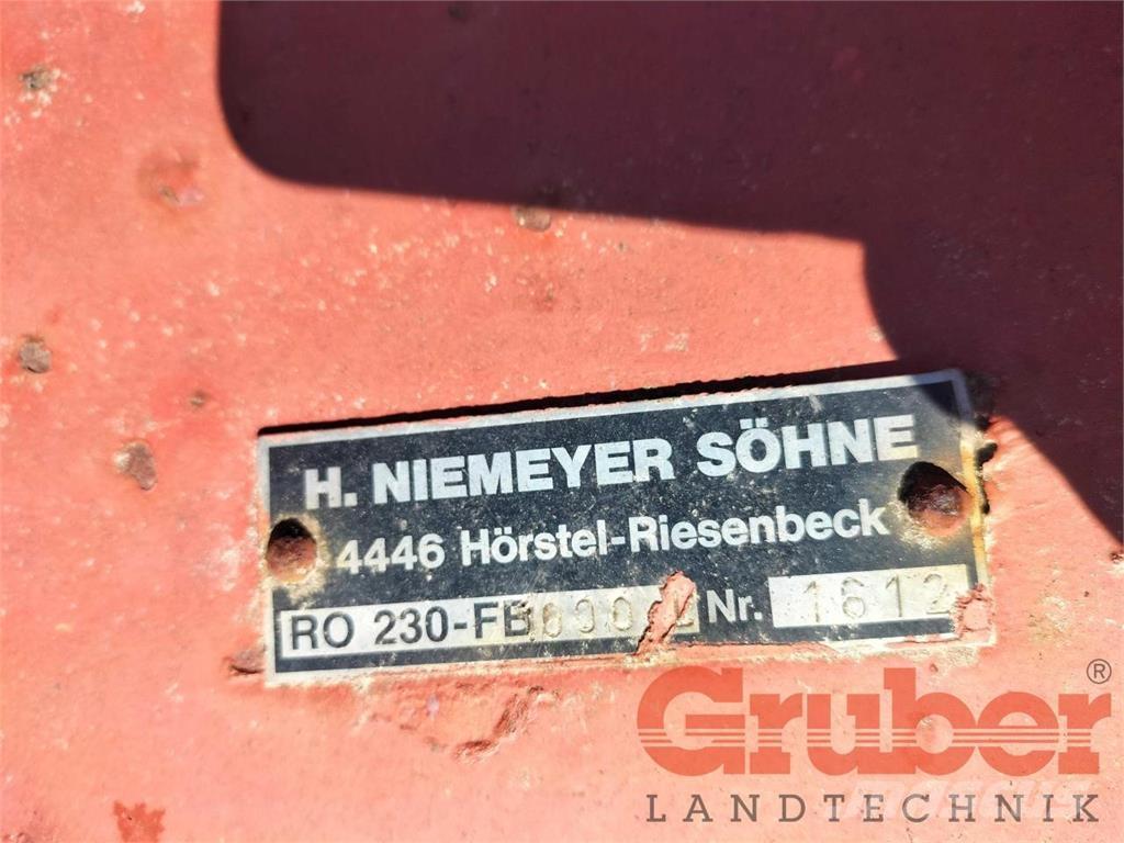 Niemeyer RO 230 Žacie stroje