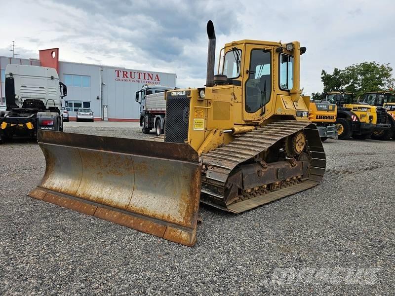 CAT D 4 H Pásové dozéry
